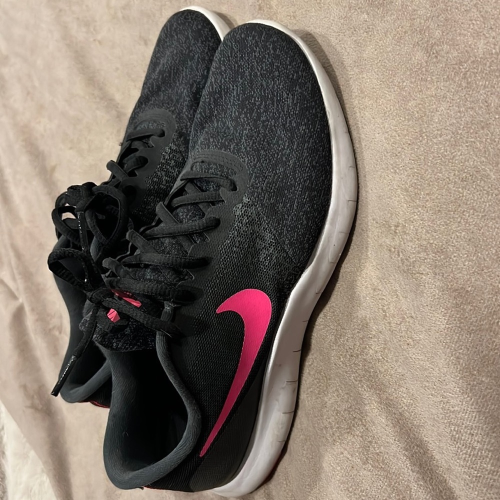 Womens flex contact size 9 nike